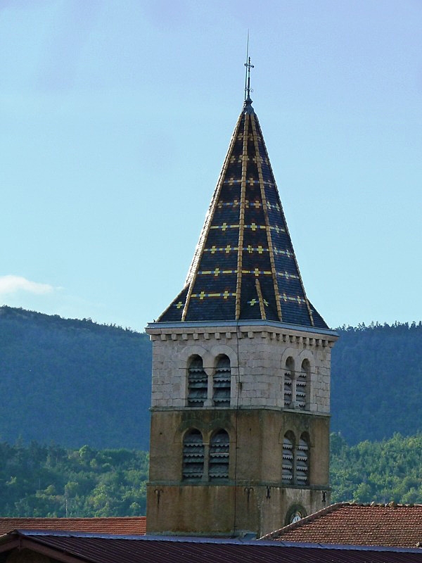 Le clocher en tuiles vernissées - Saint-Appolinard