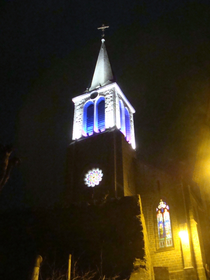 L'église illuminée - Saint-Cyr-les-Vignes