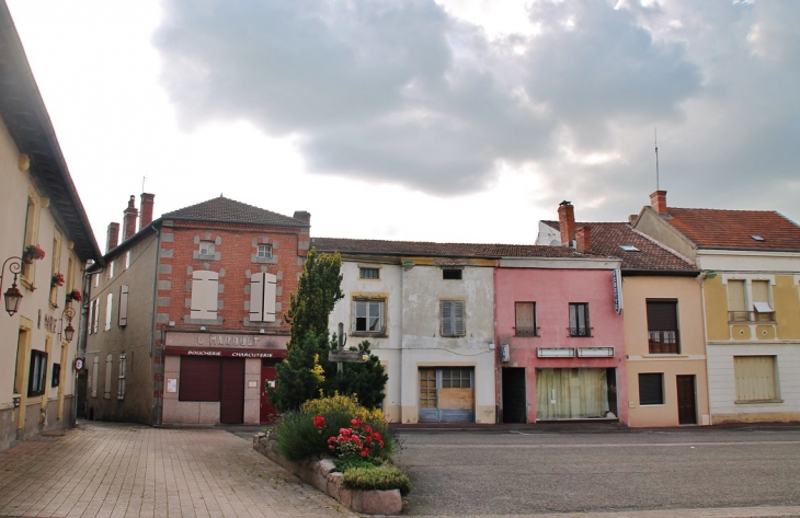  - Saint-Martin-d'Estréaux