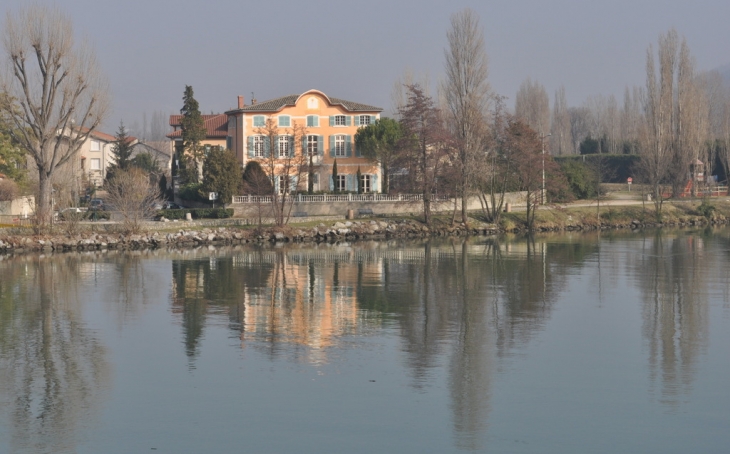 Les Berges du rhône - Condrieu