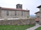 Eglise vue de coté à Duerne