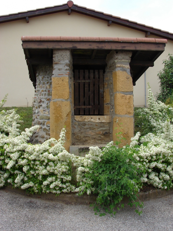 Un puits - Fleurieux-sur-l'Arbresle
