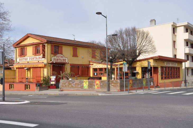 Cagé restaurant de bord de saône - Fontaines-sur-Saône