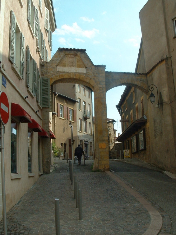 La porte de Savigny - L'Arbresle