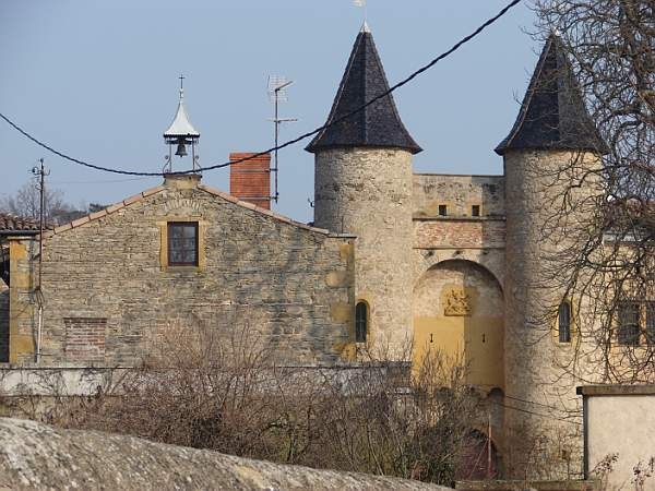 Château de Cruzols, les tours - Lentilly