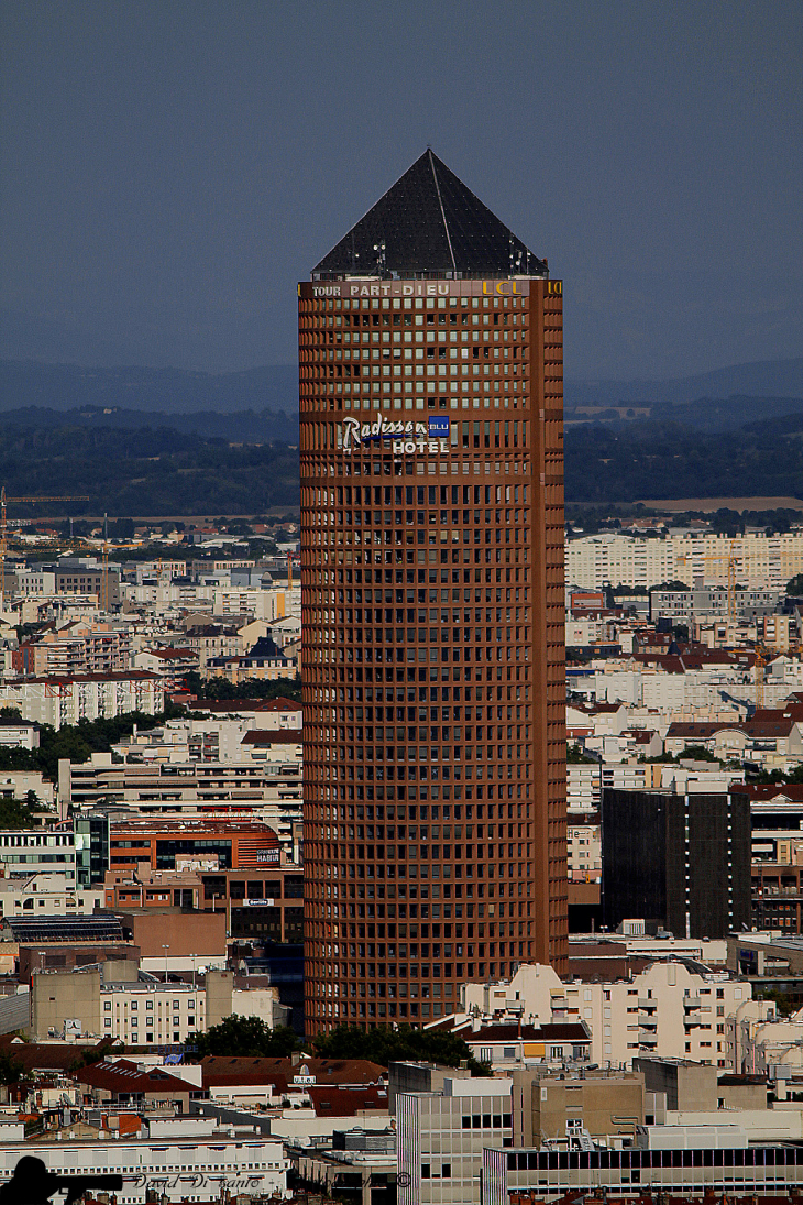 La tour crayon - Lyon 3e Arrondissement