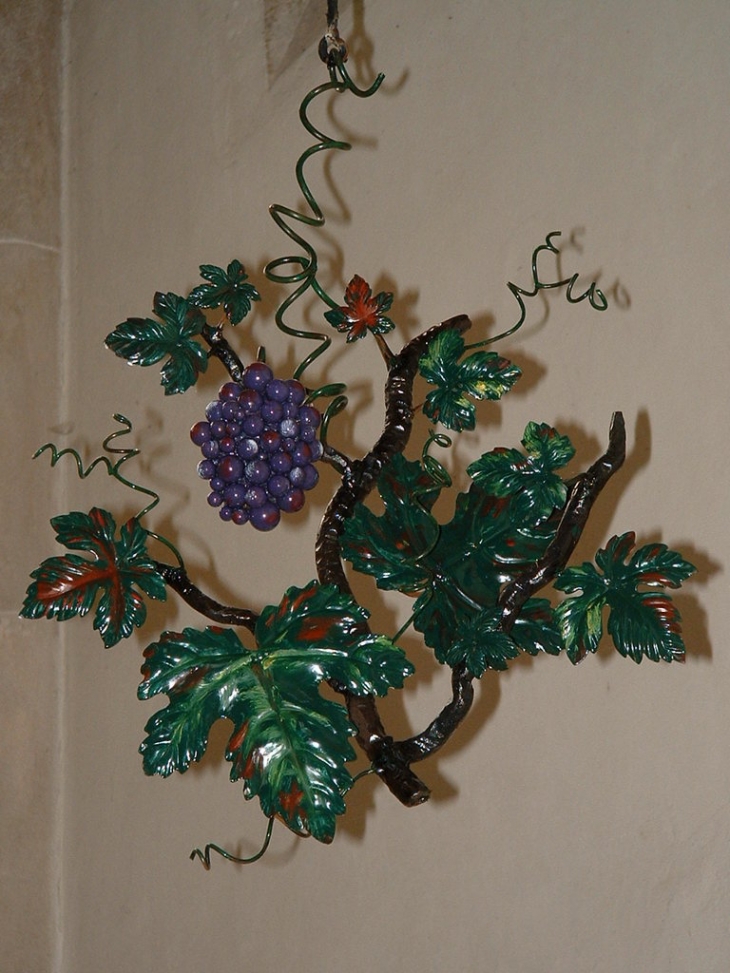Motif décoratif à la Chapelle du Mont Brouilly - Odenas