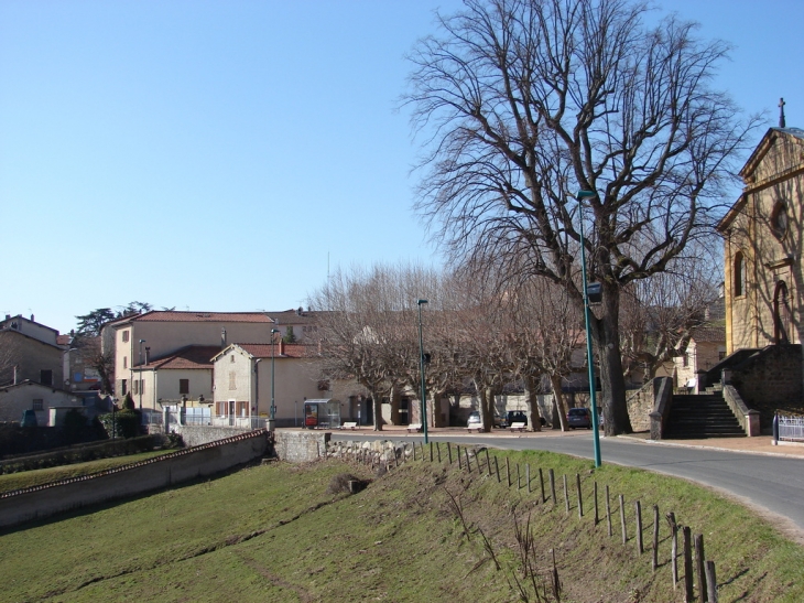 Le Village - Pollionnay