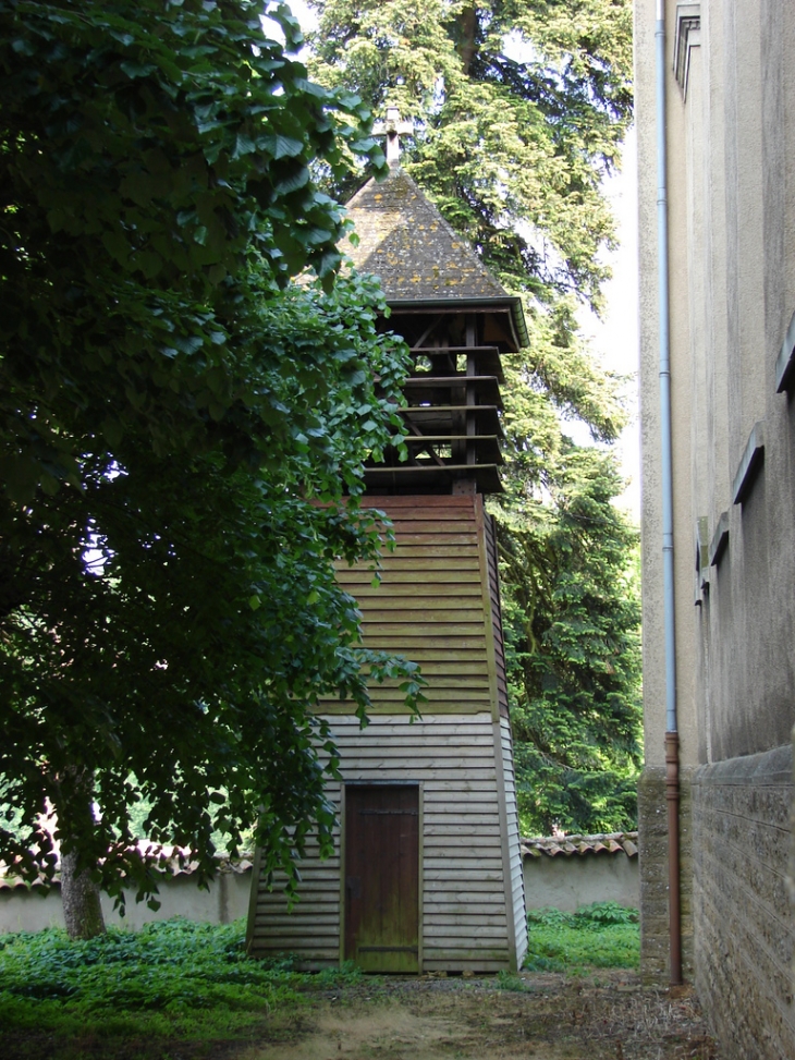 Le clocher de l'Eglise Notre-Dame-De-La-Bienvenue - Sain-Bel