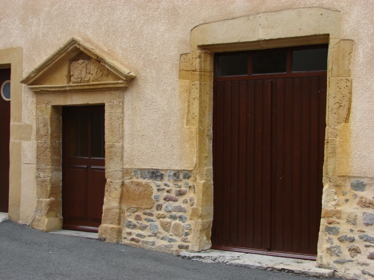 La plus ancienne maison du village - Saint-Clément-sur-Valsonne