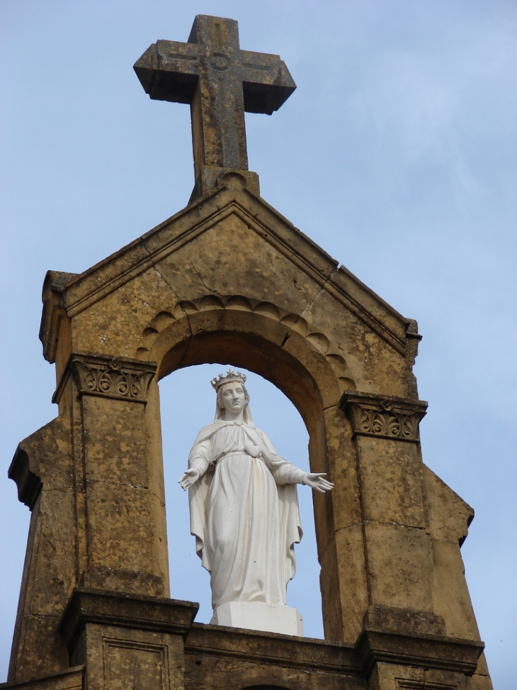Vierge surmontant l'Eglise - Saint-Forgeux