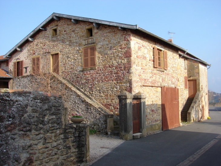 Maison de Village - Sainte-Paule