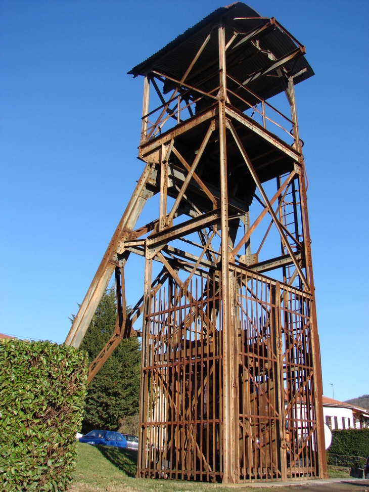 Le Chevalet de l'Ancienne Mine - Sourcieux-les-Mines