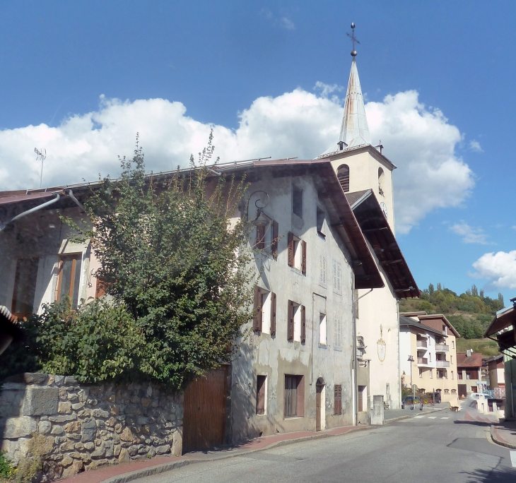 Dans la ville. Le 1er Janvier 2016, les communes  	Aime, Granier et Montgirod  ont fusionné pour former la nouvelle commune Aime-la-Plagne