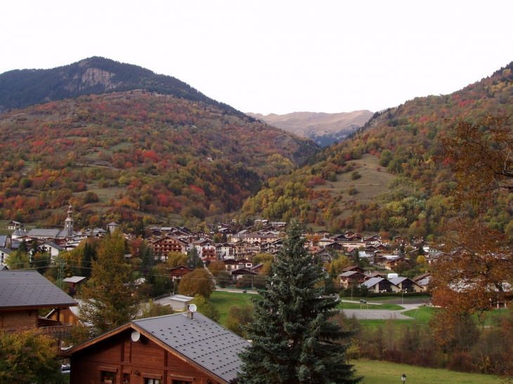 Bozel en automne, depuis les Moulins