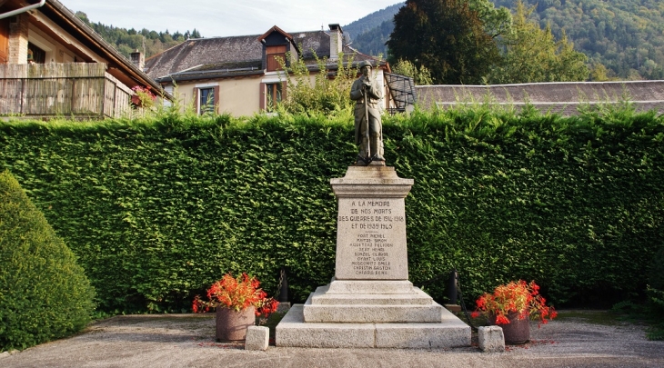 Monument aux Morts - Chamoux-sur-Gelon