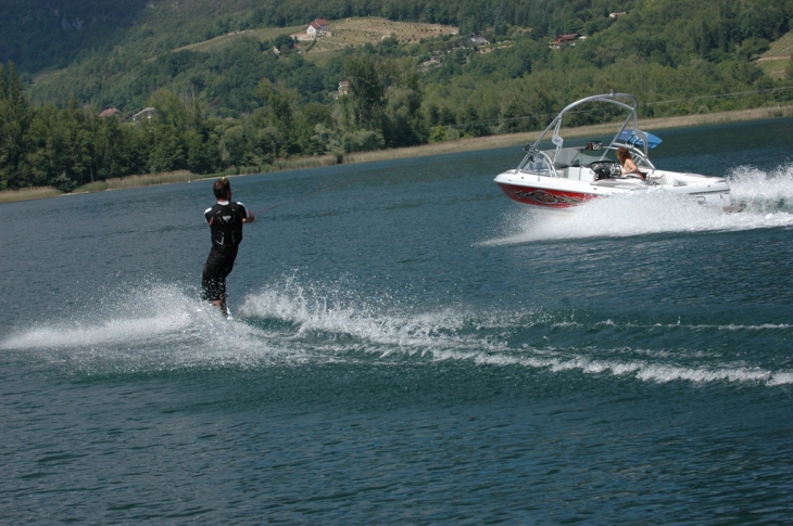 Ecole de ski nautique de Châtillon Lac du Bourget - Chindrieux