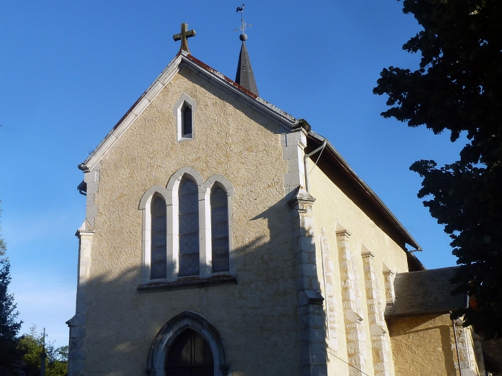 La façade de l'église - Curienne