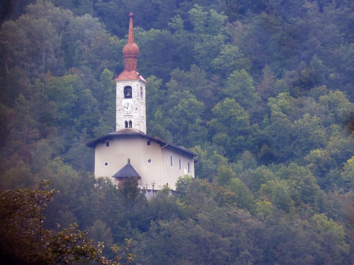 Vue sur l'église - Landry