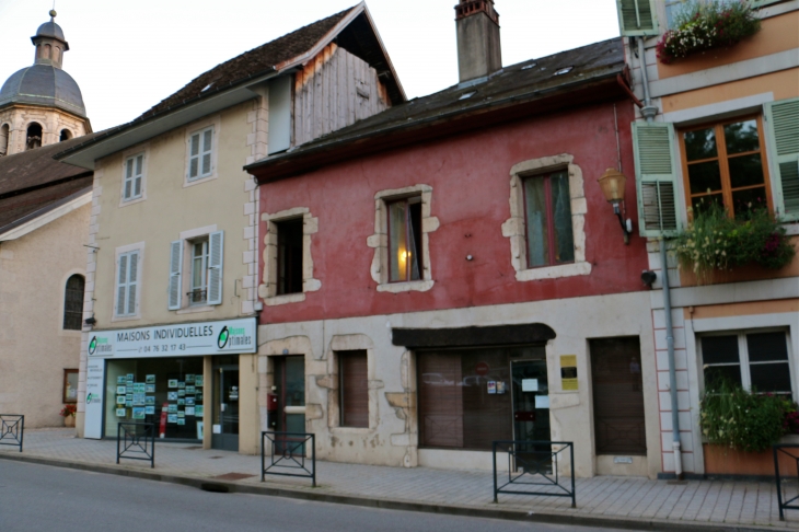 Rue-de-l-hotel-de-ville - Le Pont-de-Beauvoisin
