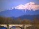 Photo suivante de Montmélian Le vieux pont de Montmélian avec la vue sur le Mont Blanc