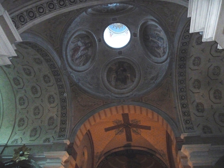 L'intérieur de la cathédrale - Moûtiers