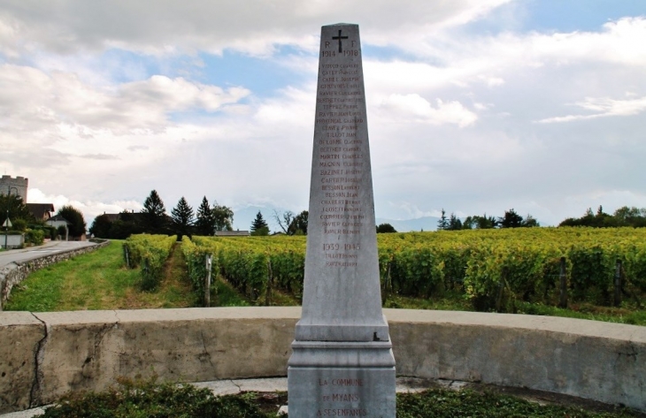 Monument aux Morts - Myans