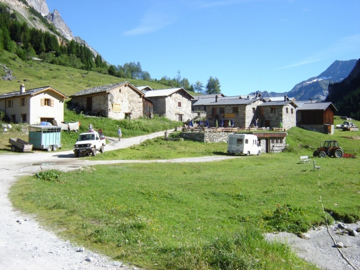 Le hameau des Prioux - Pralognan-la-Vanoise