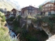 Photo suivante de Val-d'Isère hameau du FORNET les maisons au dessus de la rivière