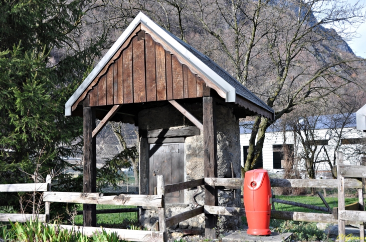 Ancien puits - Plan Pinet - Villargondran