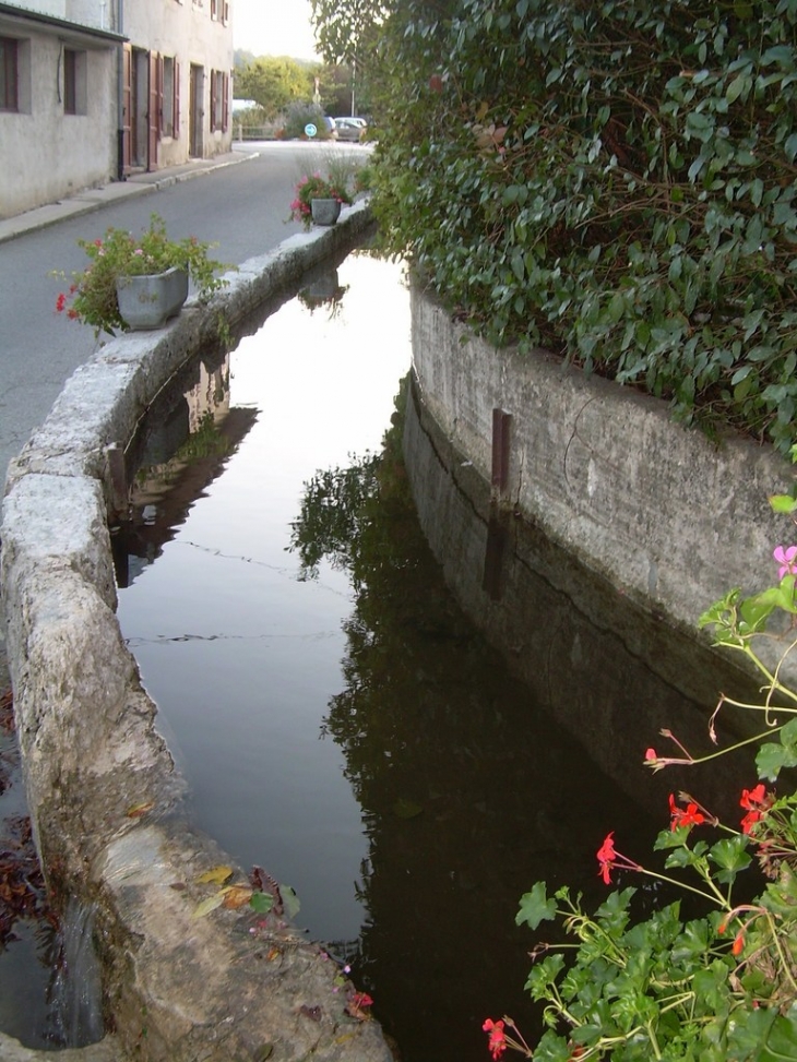 Canal de la Méline - Yenne